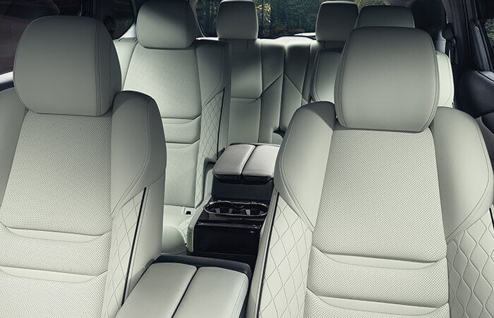 Pure White Nappa leather-trimmed 3<sup>nd</sup>-row seats.