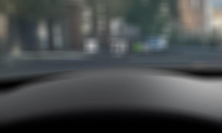L’écran de conduite active projette sur le pare-brise la limite de vitesse permise et la vitesse réelle. 