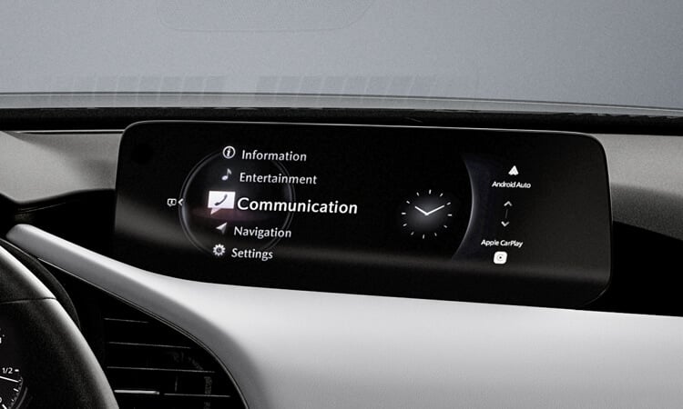 Tableau de bord avec l’écran Mazda Connect.